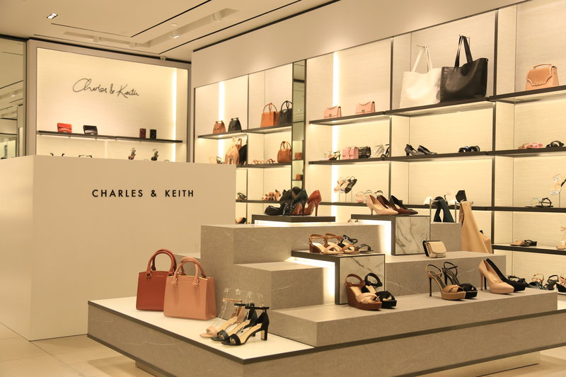 Charles & keith ảnh
