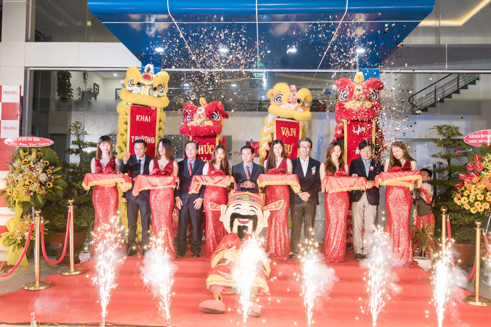 Tổ chức khai trương siêu thị cần những gì?