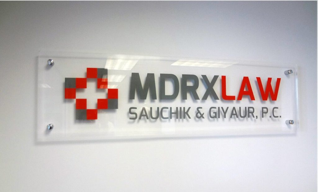 Làm bảng hiệu mica tại Bình Dương Làm bảng hiệu mica tại Bình Dương