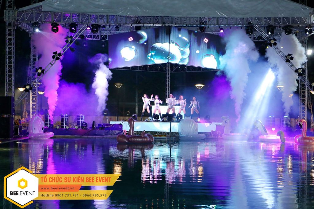 POOL PARTY – THE POOL LIGHT _ SUN CASA CENTRAL POOL PARTY – THE POOL LIGHT _ SUN CASA CENTRAL