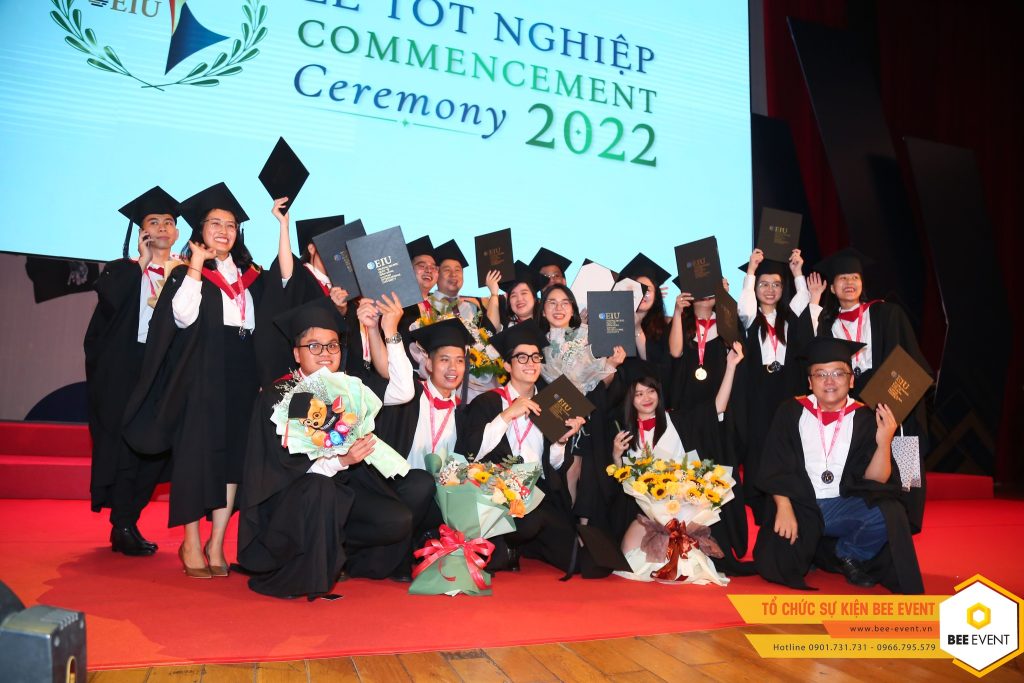 LỄ TỐT NGHIỆP TRƯỜNG ĐẠI HỌC QUỐC TẾ MIỀN ĐÔNG NĂM 2022