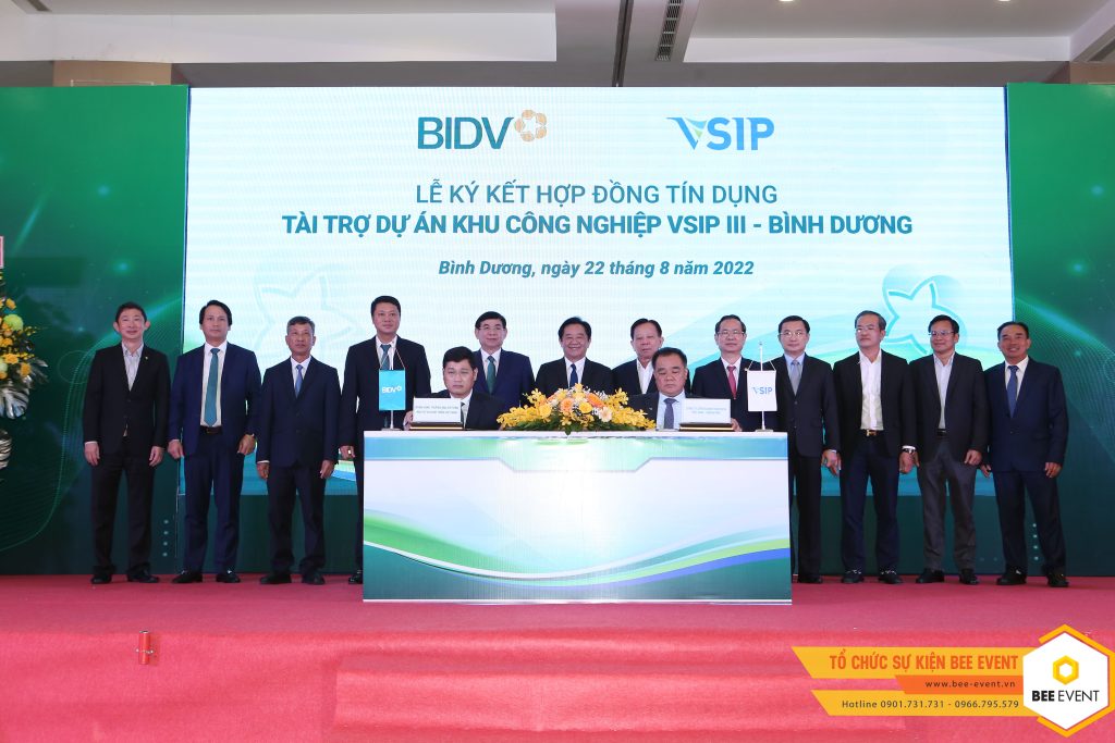 LỄ KÝ KẾT HỢP ĐỒNG TÍN DỤNG TÀI TRỢ DỰ ÁN KHU CÔNG NGHIỆP VSIP II